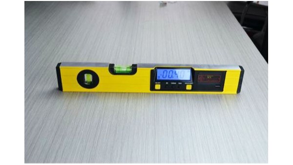 水平尺垂直度的正確校準方法